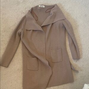 Elegant Women's Tan Trench Coat
